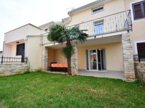 Отель Apartment Iris-1  Умаг